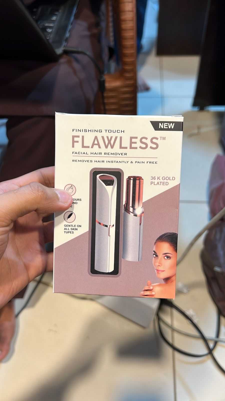 Electric Eyebrow Trimmer for Women – Mini Facial Hair Removal & Precision Grooming Machine - Image 2